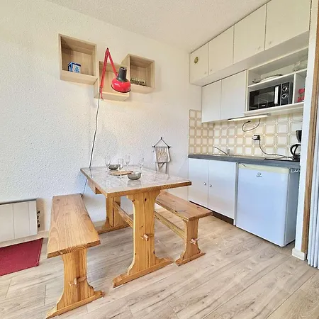 Confortable A Avec Parking Et Acces Facile Aux Pistes - Fr-1-595-35 Lejlighed