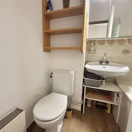 Confortable A Avec Parking Et Acces Facile Aux Pistes Apartamento